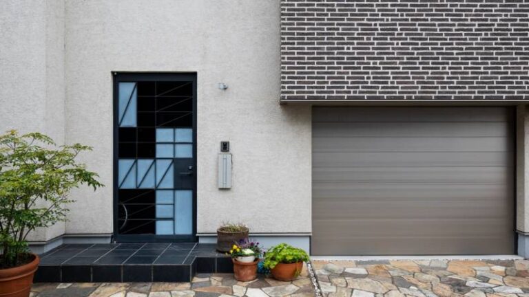 Selecting Garage Doors That Require Minimal Maintenance in Canyon Lake